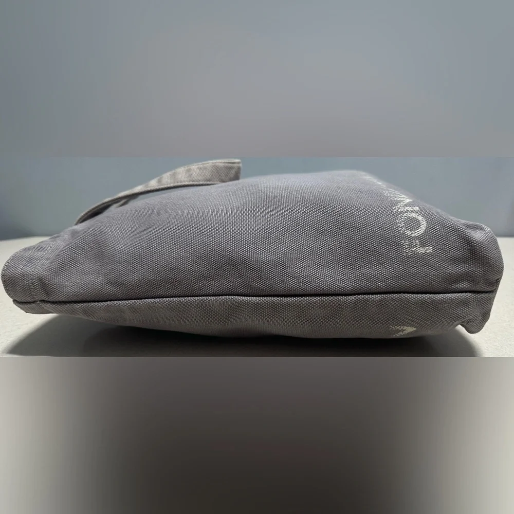 Louis Vuitton Fondation Paris Limited Edition Tote Bag Cotton Grey Unisex - Picture 7 of 11